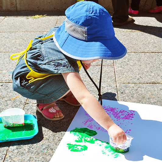 GrossMotor Bubble Wrap Stamping Carle Museum